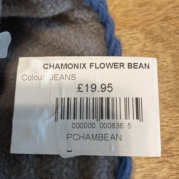 Flower Beanie - Picture 3 of 3